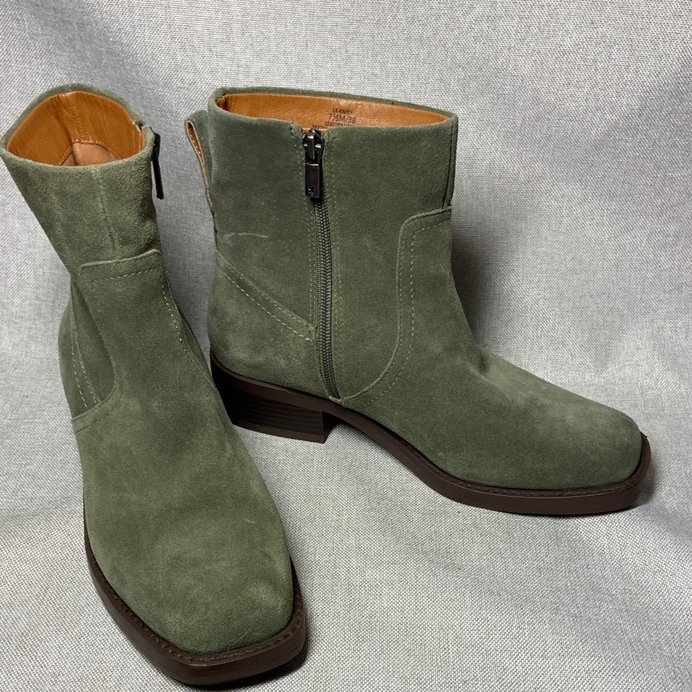 Lucky Brand Kazey green suede ankle booties Size 37,5-8,  38